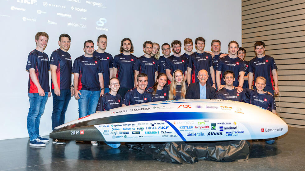 The 2019 Swissloop team behind the Claude Nicollier pod