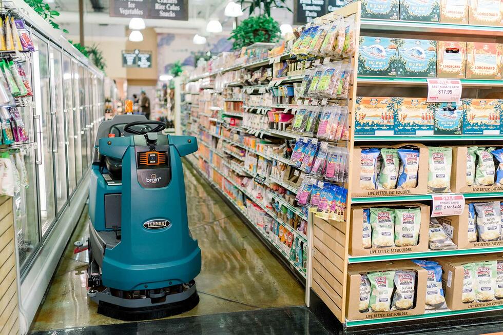 Cleaning robot in a shopping mall