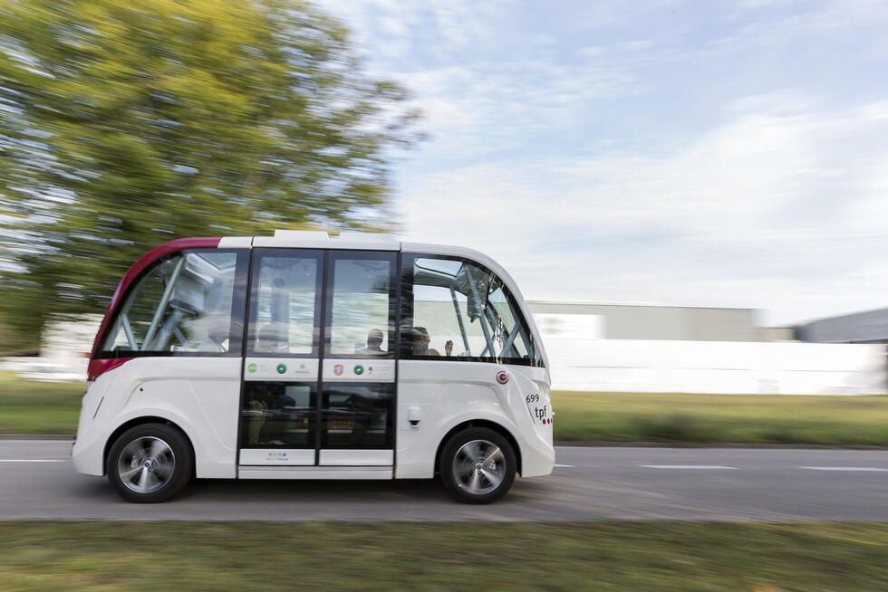 A self-driving bus