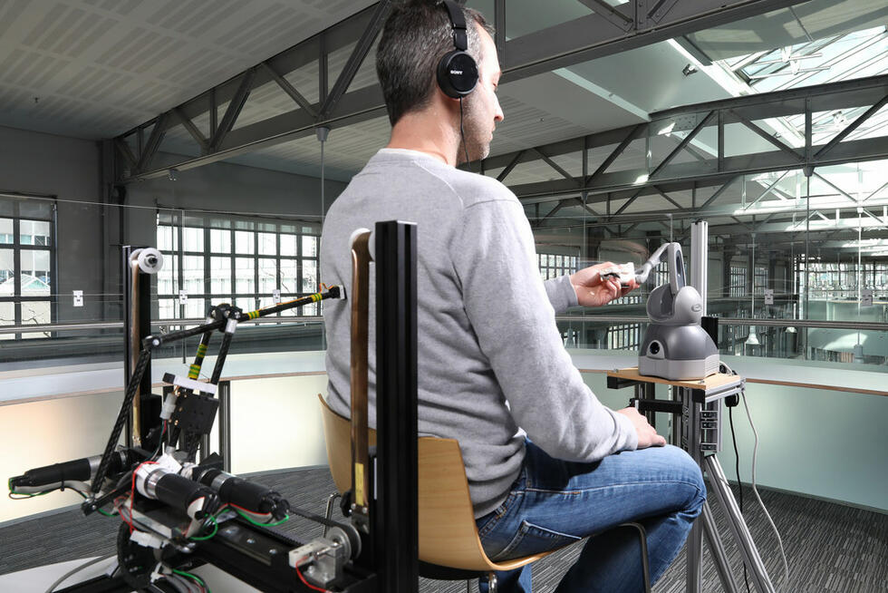 EPFL scientists are developing a completely new “brain stress test” for evaluating the mental status of patients with Parkinson’s disease.