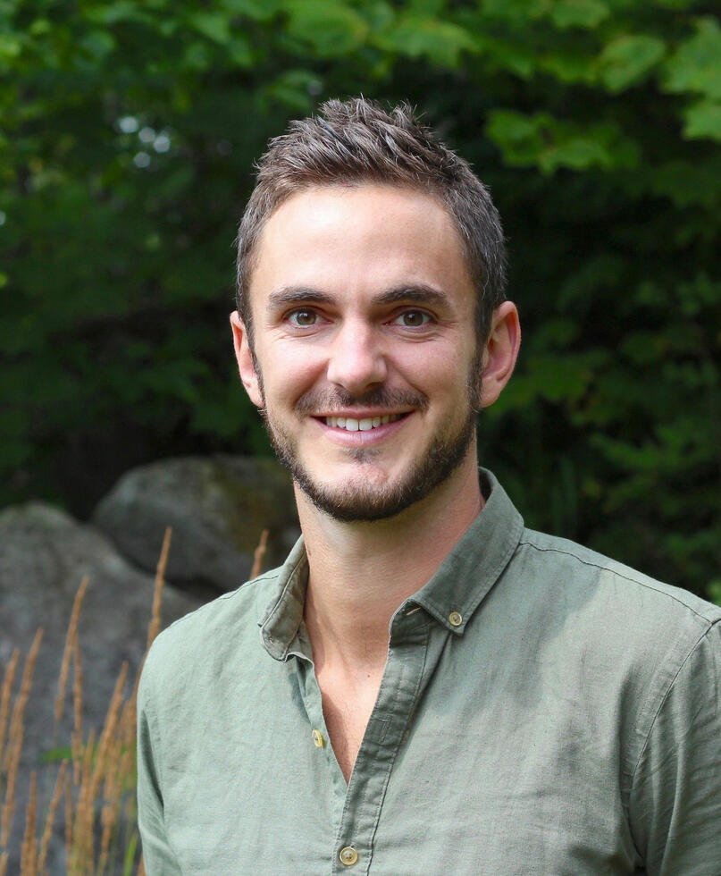 Portrait of the british ecologist Thomas Crowther