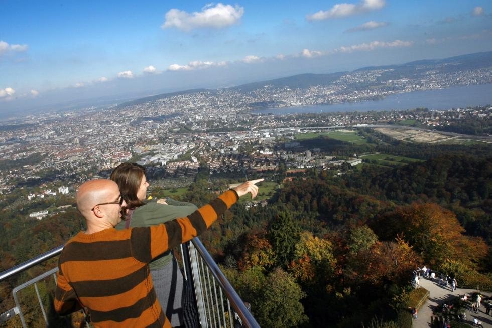 People standing on the observation tower on the Uetliberg Zurich